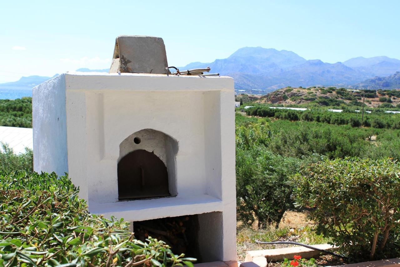 Traditional Olive House Makrýgialos Exterior foto